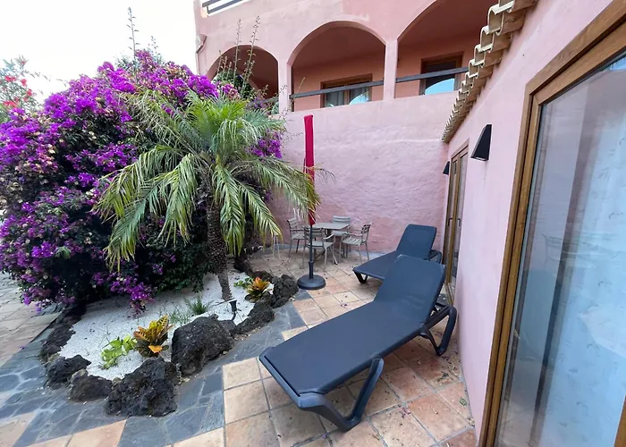 Great Views & Heated Pool - El Perenquen 1 Apartment