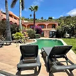 Great Views & Heated Pool - El Perenquen 1 Apartment *