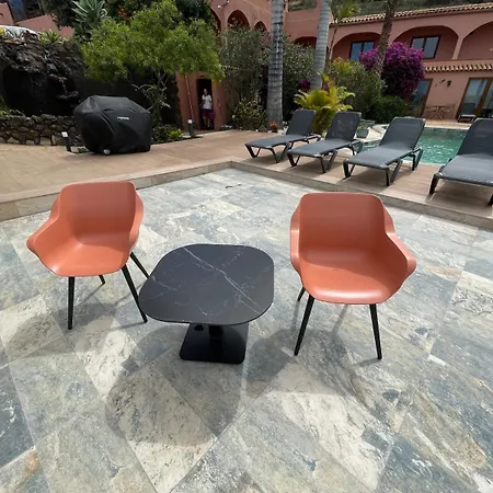 Great Views & Heated Pool - El Perenquen 1 Apartment