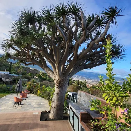 Great Views & Heated Pool - El Perenquen 1 Apartment *