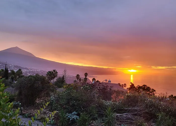 Great Views & Heated Pool - El Perenquen 1